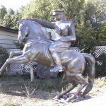 Atatürk At Üzerinde Heykeli