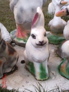 Mini Tavşan Heykeli