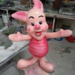 Piglet Heykeli