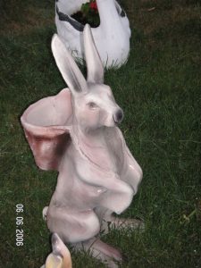 Sepetli Tavşan Figürü