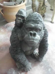 Yavrulu Malezya Orangutanı Maketi